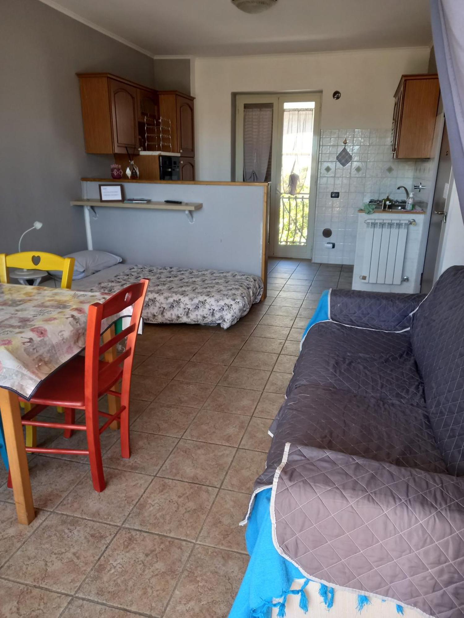 Апартаменты A Santy'S House 1Piano-No Lift-Shuttle A Pagamento-Raggiungibile A Piedi Aeroporto-Fermata Bus Fiera Di Roma A 3 Minuti-Air Condiz Ed Extra Bed For A Fee A Pagamento Фьюмичино Экстерьер фото